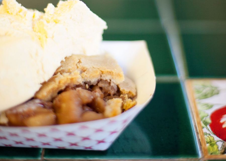 Oak Glen: Apple picking in the Catskills of the West